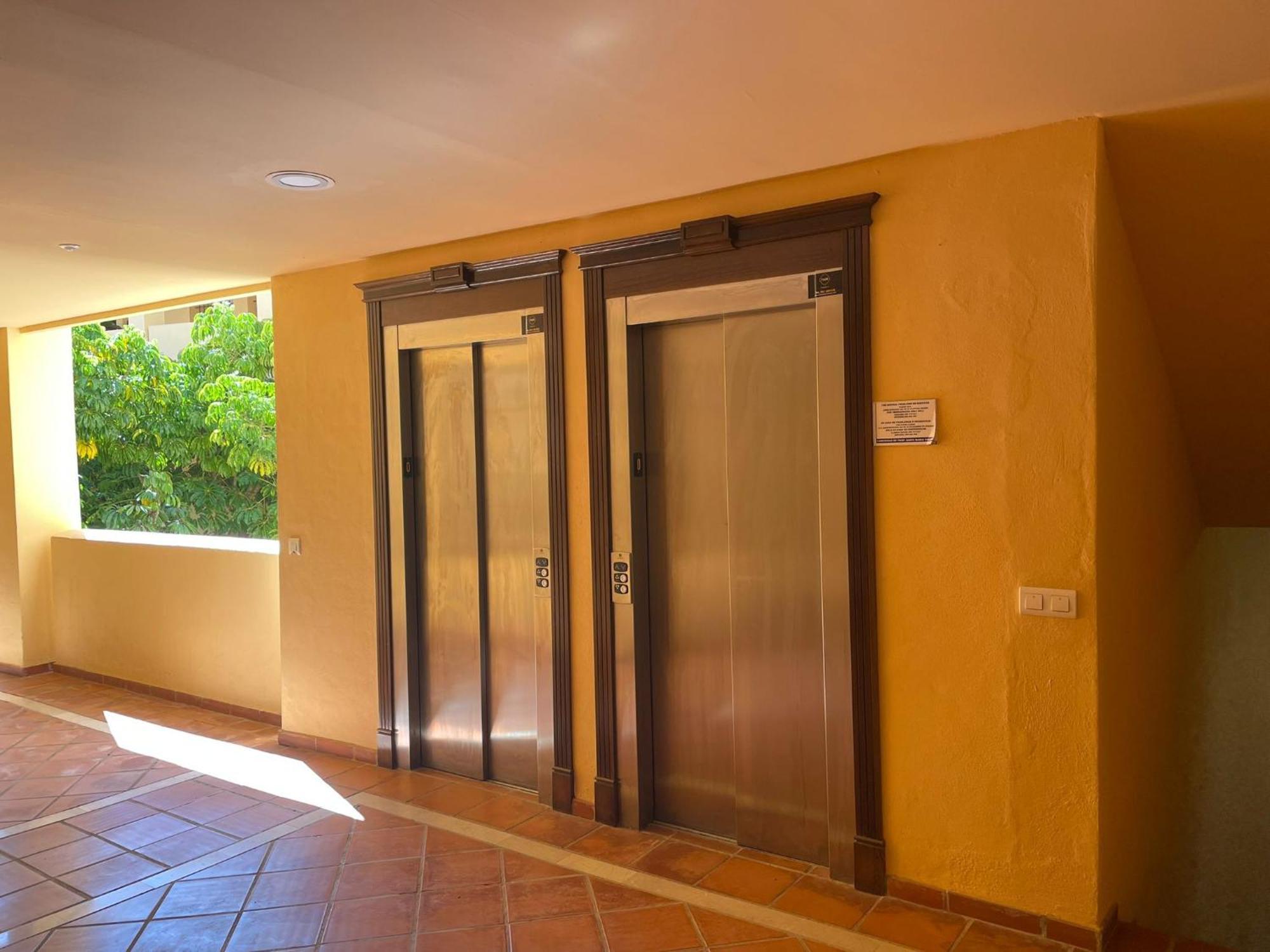 Santa Maria Village, Elviria, 马尔韦利亚 外观 照片